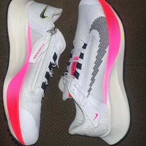 Nike Women's Athletic Shoes - White and Pink Flyease DJ5417-100
